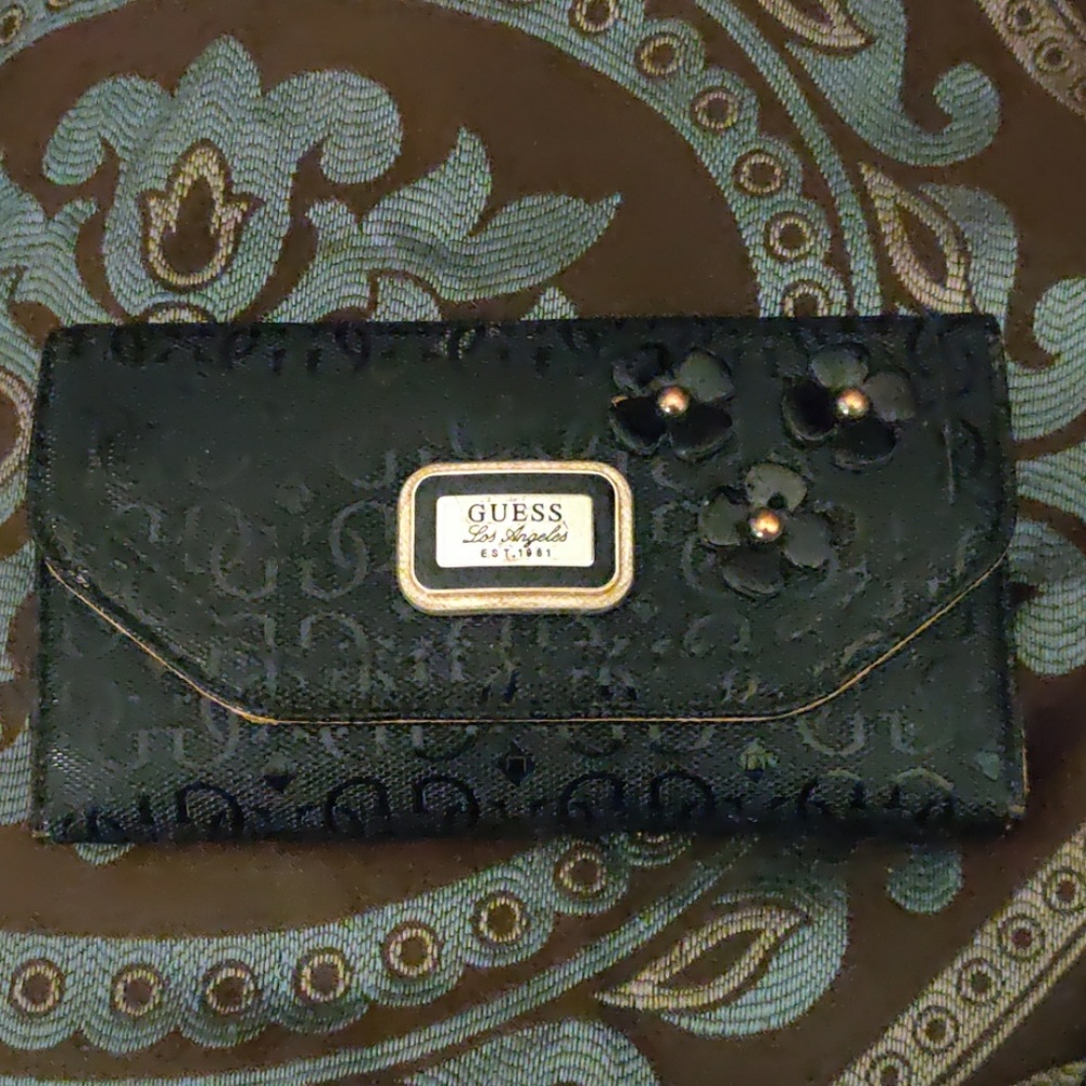 Guess Wallet